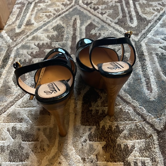 Gucci platform black heels - Picture 3 of 5